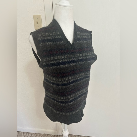 Gap 100% lambswool vest pullover - Picture 2 of 7